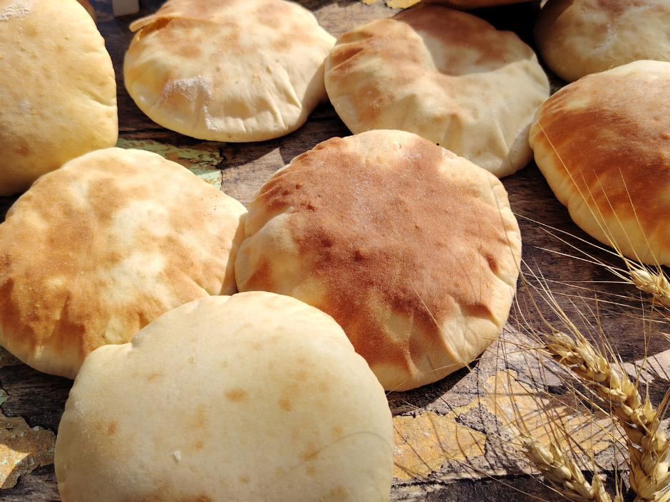 Pihe-puha, levegős pita mentesen – házi kenyérzsebek gyros és tzatziki mellé